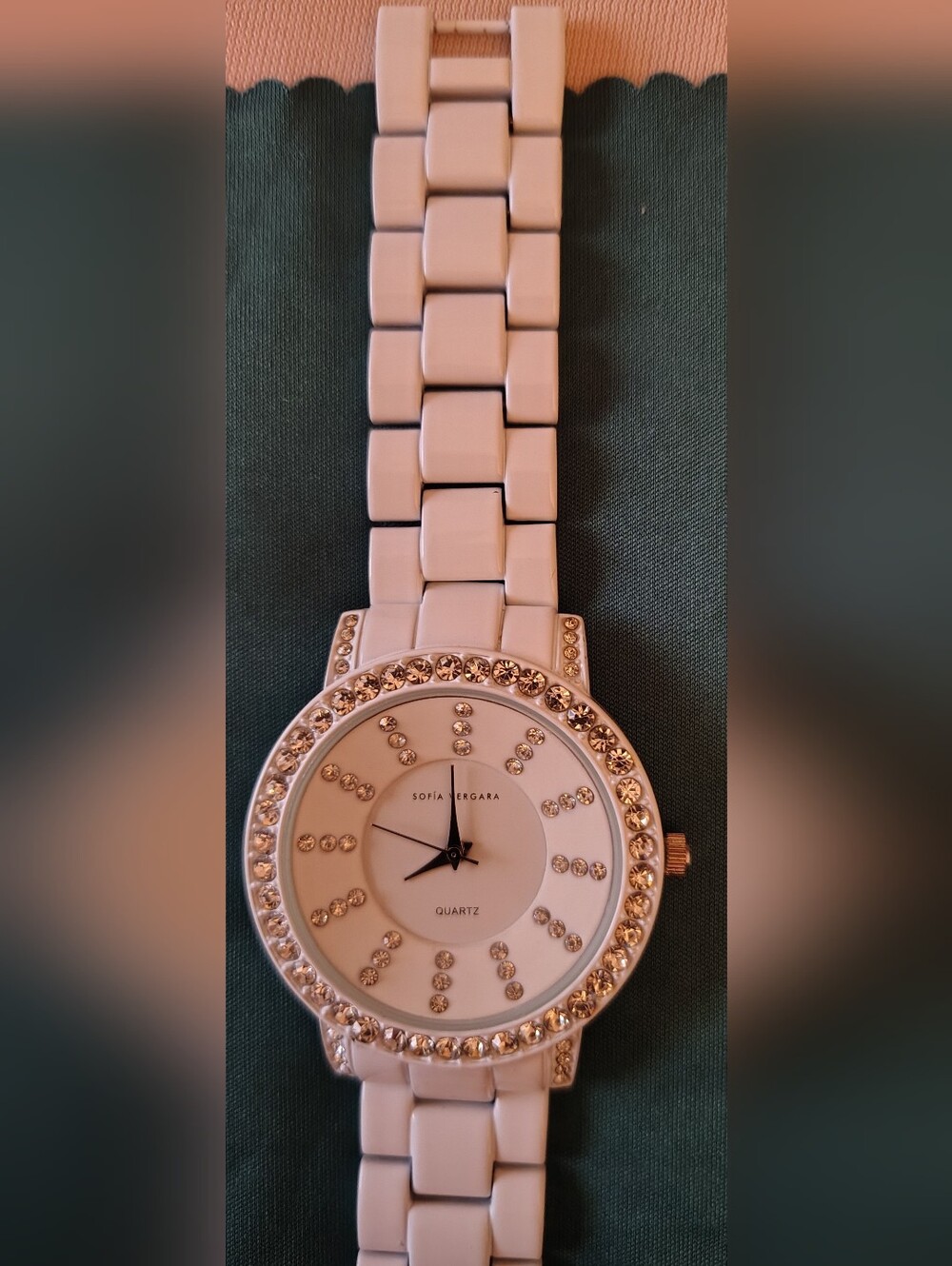 Watch With Rhinestones - Picture 2 of 4
